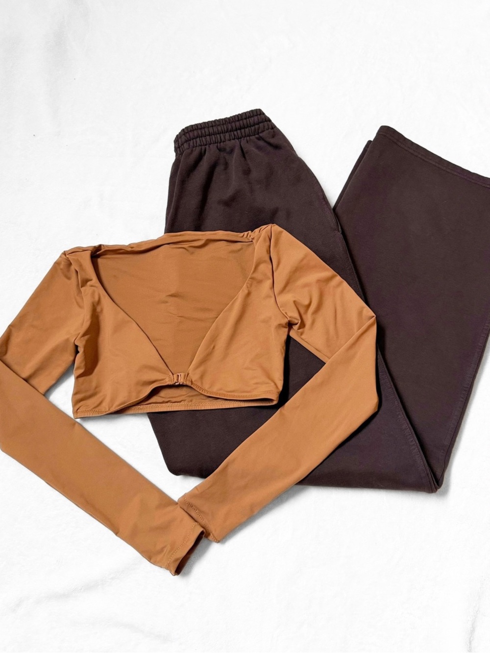 NWT/EUC SKIMS Boyfriend Fleece Pants + Long Sleeve Shrug Set – Espresso – XXS/XS